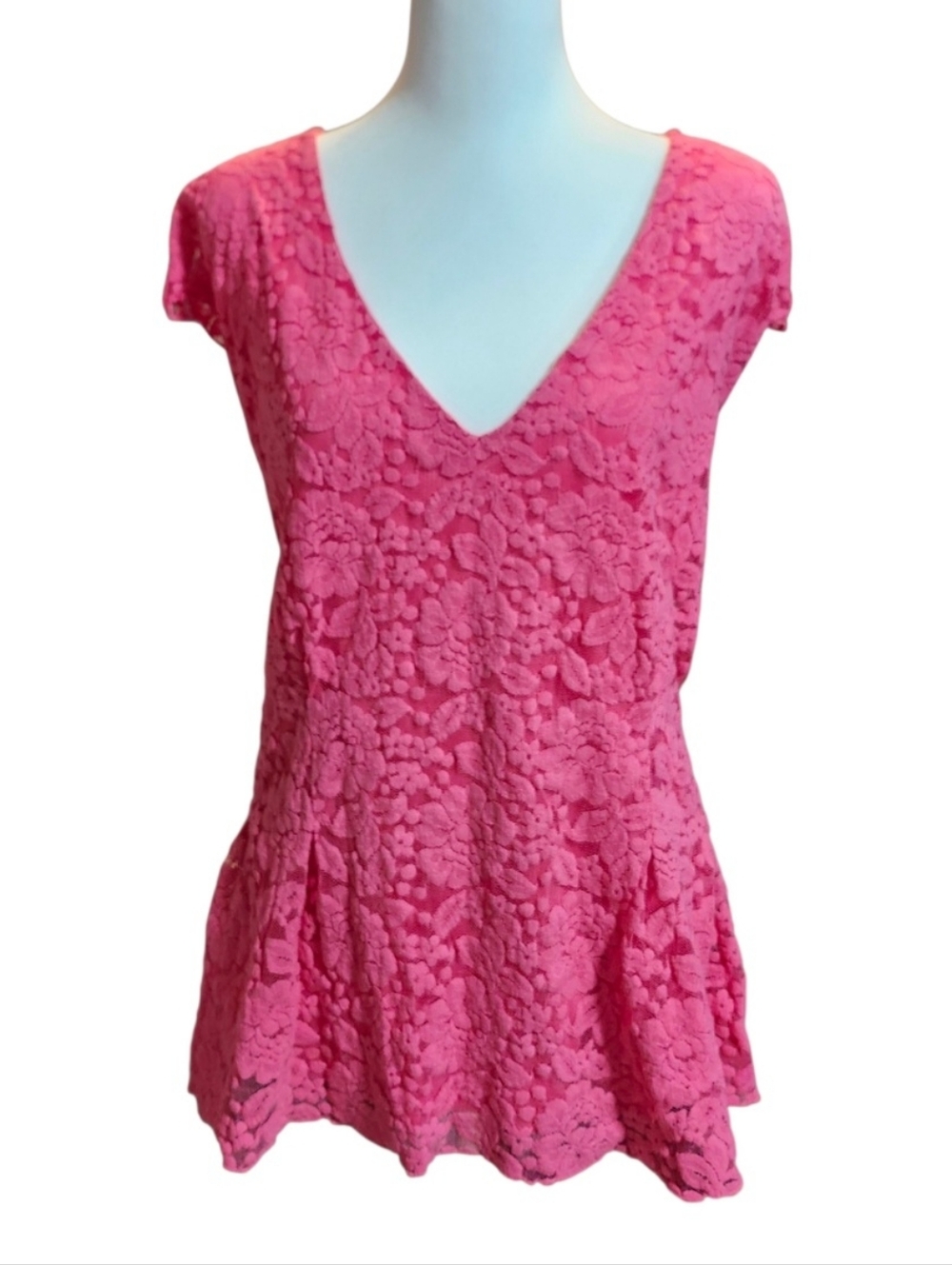 Torrid Pink Floral Lace V-Neck Lined Top.